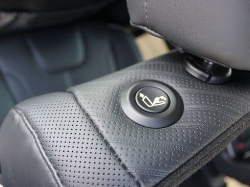 Used 2025 Hyundai Palisade SEL FWD image 24