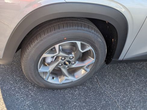 New 2026 Chevrolet Trax LT w/ Driver Confidence Package image 11