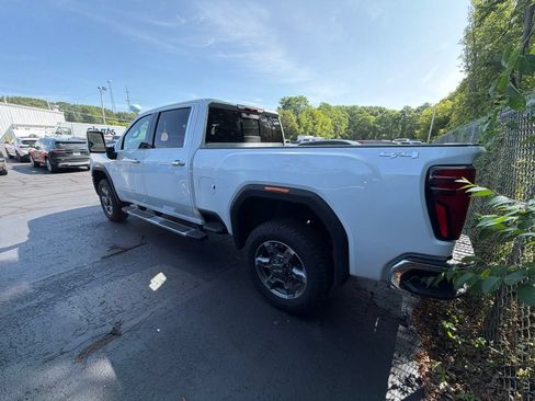 Certified 2026 GMC Sierra 2500 SLT w/ SLT Premium Package AWD/4WD image 4