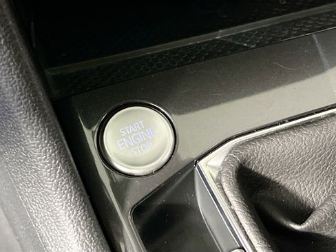 Used 2023 Volkswagen Tiguan SE image 24