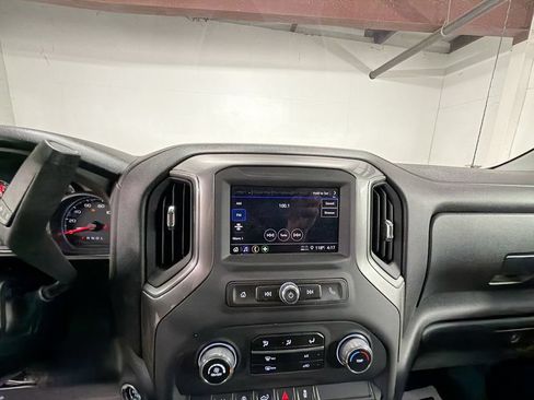 Used 2025 Chevrolet Silverado 1500 Custom AWD/4WD image 13