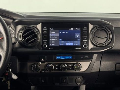Used 2022 Toyota Tacoma SR image 22