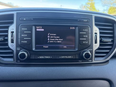 Used 2018 Kia Sportage LX AWD/4WD image 14