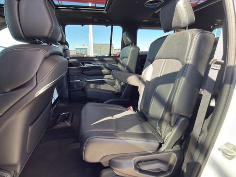 New 2026 Jeep Grand Wagoneer Summit w/ Premium Group III AWD/4WD image 31