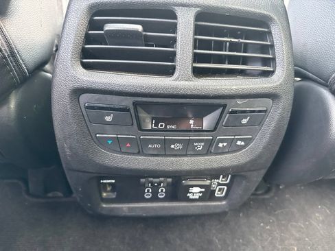 Used 2020 Honda Pilot Touring image 16