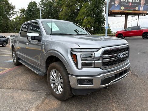 Used 2025 Ford F150 Lariat w/ Equipment Group 501A Mid AWD/4WD image 4
