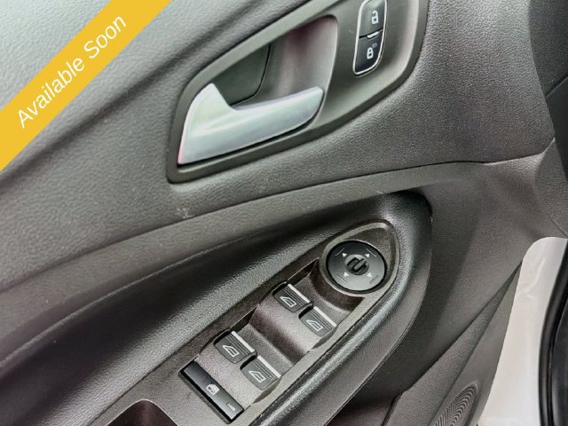 Used 2019 Ford Escape SEL w/ Ford Safe & Smart Package AWD/4WD image 17