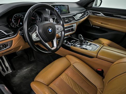 Used 2016 BMW 750i xDrive AWD/4WD image 17