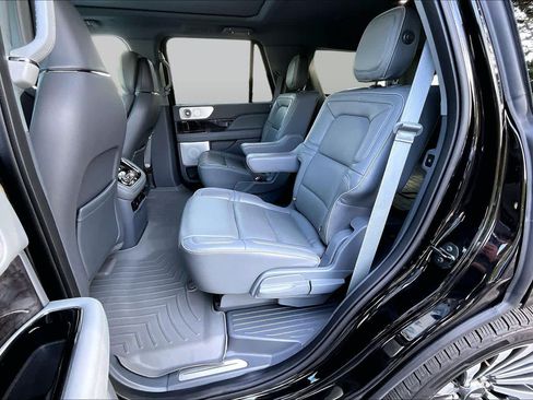 Used 2019 Lincoln Navigator Reserve AWD/4WD image 21