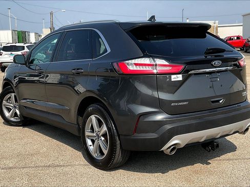 Used 2019 Ford Edge SEL w/ Cold Weather Package image 10