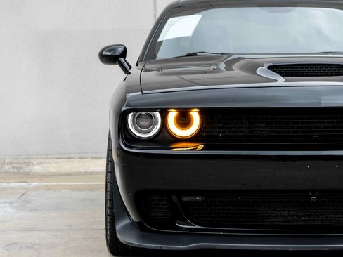 Used 2016 Dodge Challenger SRT Hellcat RWD image 36