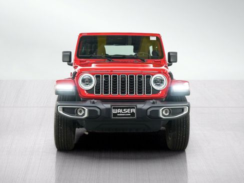 Used 2026 Jeep Wrangler Unlimited Sahara AWD/4WD image 8