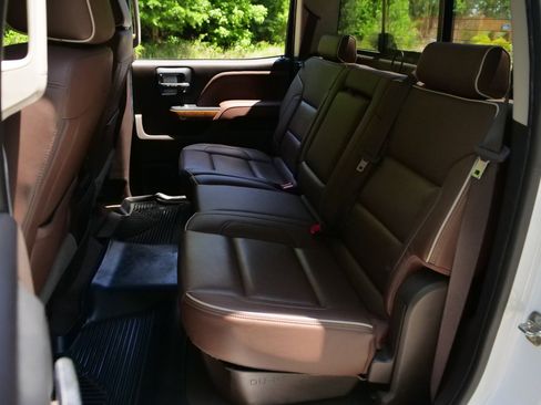 Used 2019 Chevrolet Silverado 3500 High Country w/ Duramax Plus Package AWD/4WD image 28