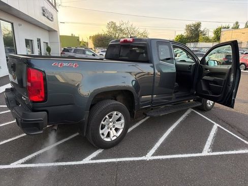 Used 2019 Chevrolet Colorado LT w/ LT Convenience Package AWD/4WD image 9