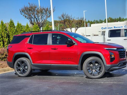 New 2026 Chevrolet Equinox LT w/ Midnight Edition image 3