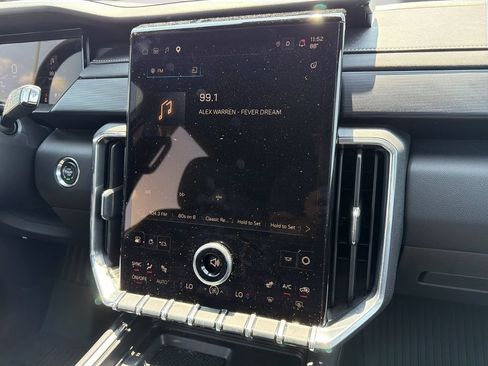 Used 2024 GMC Acadia Elevation FWD image 19