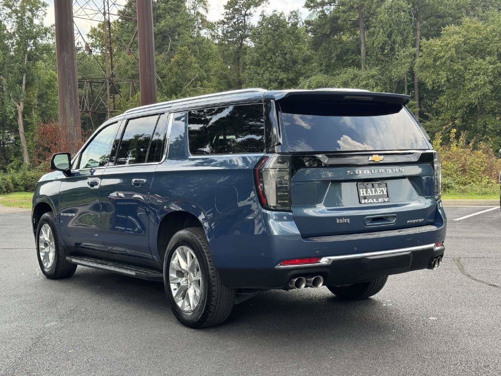 Used 2025 Chevrolet Suburban Premier AWD/4WD image 25