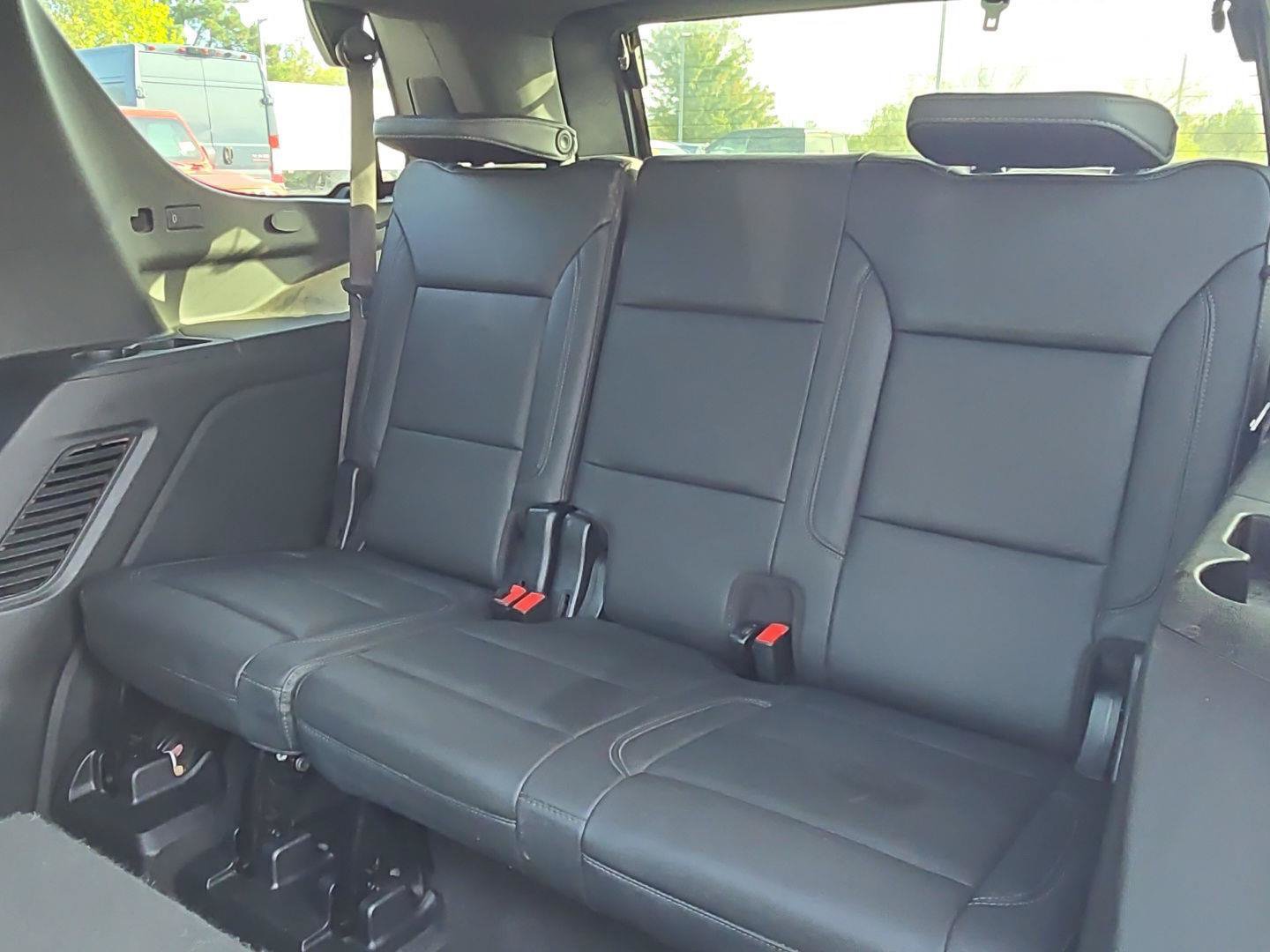 Used 2022 Chevrolet Tahoe LT w/ Luxury Package AWD/4WD image 14