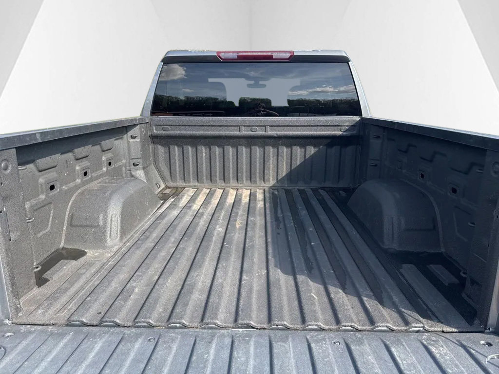 Used 2022 Chevrolet Silverado 1500 LT AWD/4WD image 9