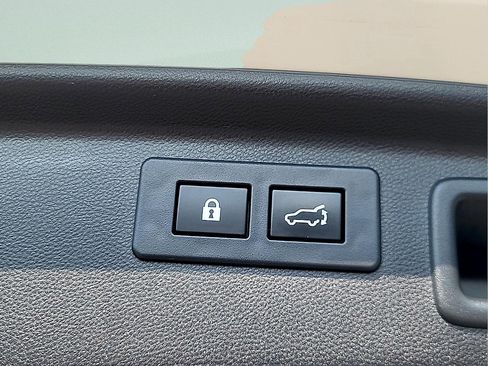 Used 2022 Subaru Forester Limited w/ Popular Package #2 AWD/4WD image 29