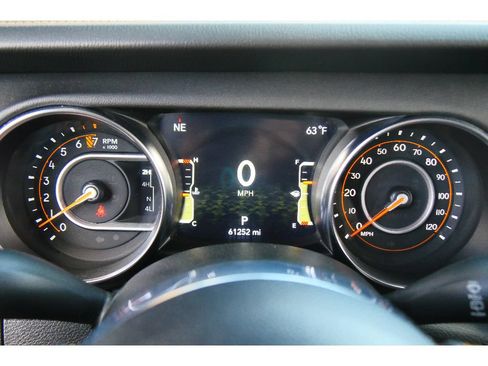 Used 2022 Jeep Wrangler Unlimited Sahara AWD/4WD image 23