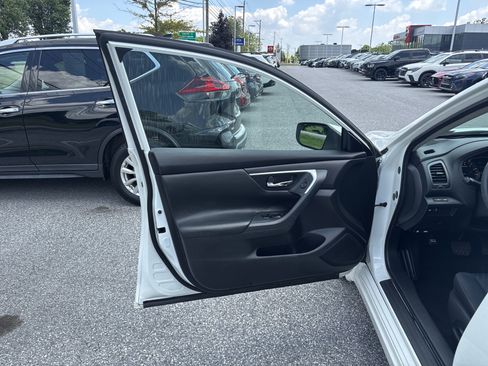 Used 2018 Nissan Altima 2.5 S w/ S Convenience Package FWD image 29