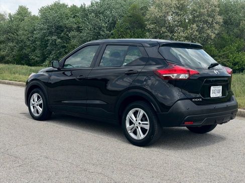 Used 2020 Nissan Kicks S FWD image 33