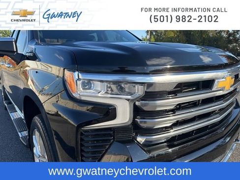 Used 2023 Chevrolet Silverado 1500 High Country w/ Technology Package image 14
