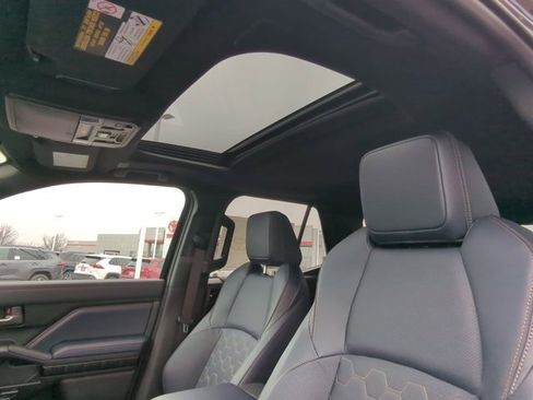 Used 2025 Toyota 4Runner 4WD image 10