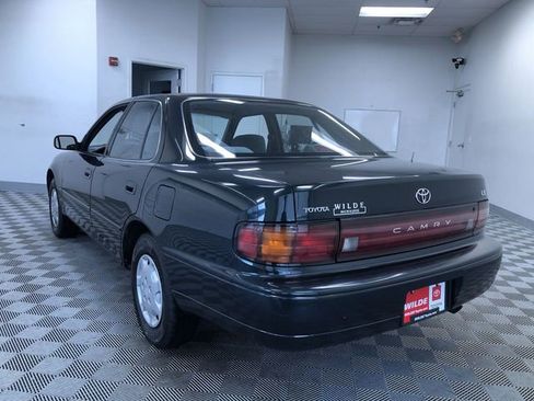 Used 1993 Toyota Camry LE FWD image 12