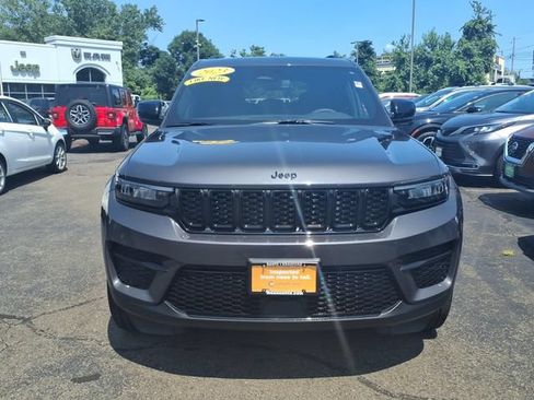 Certified 2023 Jeep Grand Cherokee Altitude AWD/4WD image 2