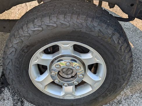 Used 2016 Ford F250 XL w/ XL Appearance Package AWD/4WD image 9