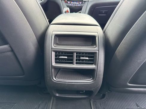 Used 2017 Cadillac XT5 Luxury w/ Driver Awareness Package image 26