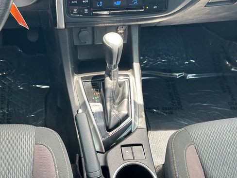Used 2018 Toyota Corolla LE FWD image 20
