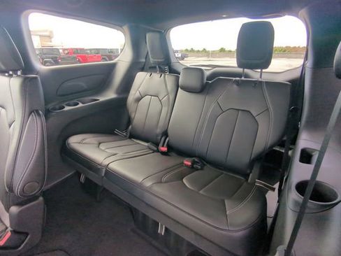 New 2026 Chrysler Voyager LX FWD image 16
