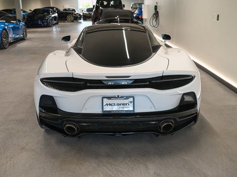 Used 2023 McLaren GT RWD image 12