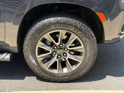Used 2023 Chevrolet Tahoe Z71 w/ Z71 Off-Road Package AWD/4WD image 9
