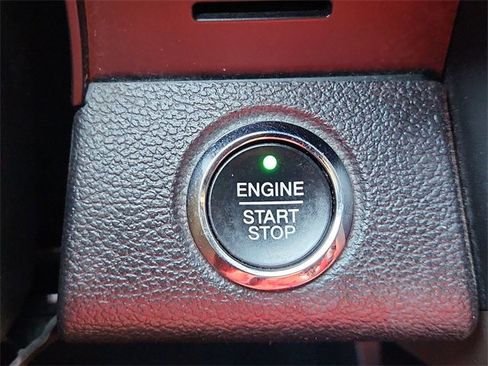 Used 2015 Ford F150 Lariat image 17