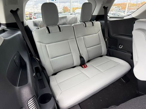 New 2026 Ford Explorer Platinum w/ LUX Leather Package image 18