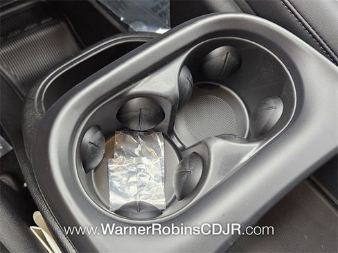 New 2026 Chrysler Pacifica Select image 23