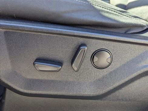 Used 2022 Ford F150 XLT w/ Equipment Group 302A High image 11