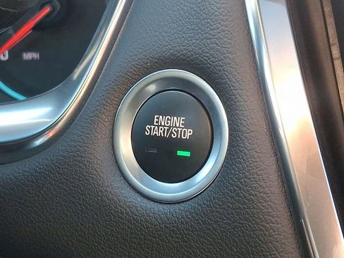 Used 2023 Chevrolet Traverse RS AWD/4WD image 9