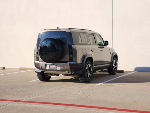 Used 2026 Land Rover Defender 110 S AWD/4WD image 4