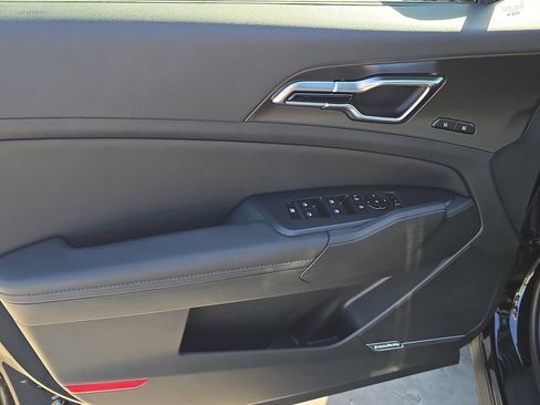 New 2026 Kia Sportage SX FWD image 19