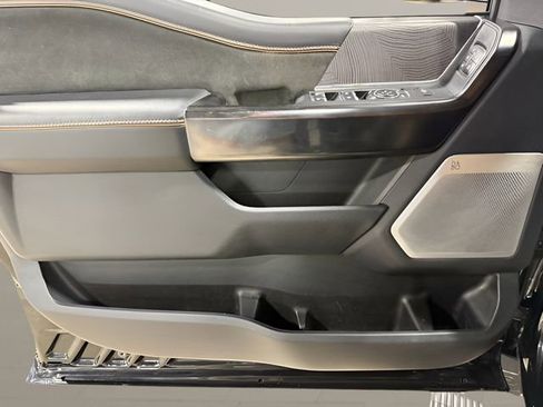 Used 2023 Ford F250 Platinum AWD/4WD image 12