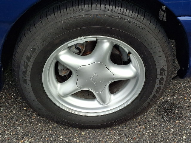 Used 1996 Ford Mustang GT RWD image 8