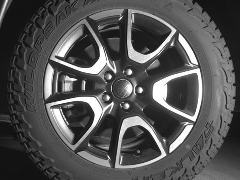 Used 2025 Jeep Compass Trailhawk image 12