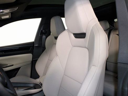 New 2025 Porsche Macan 4S Electric image 19