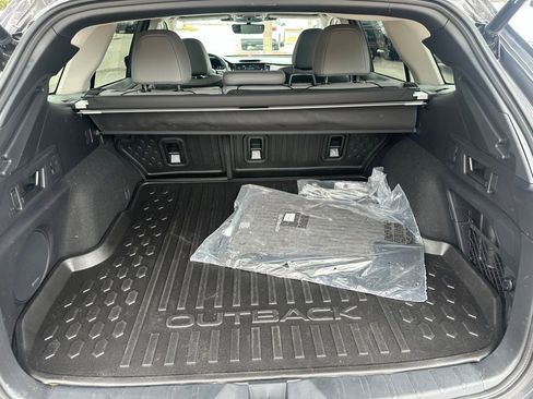 Used 2025 Subaru Outback Limited w/ Popular Package #2 image 7