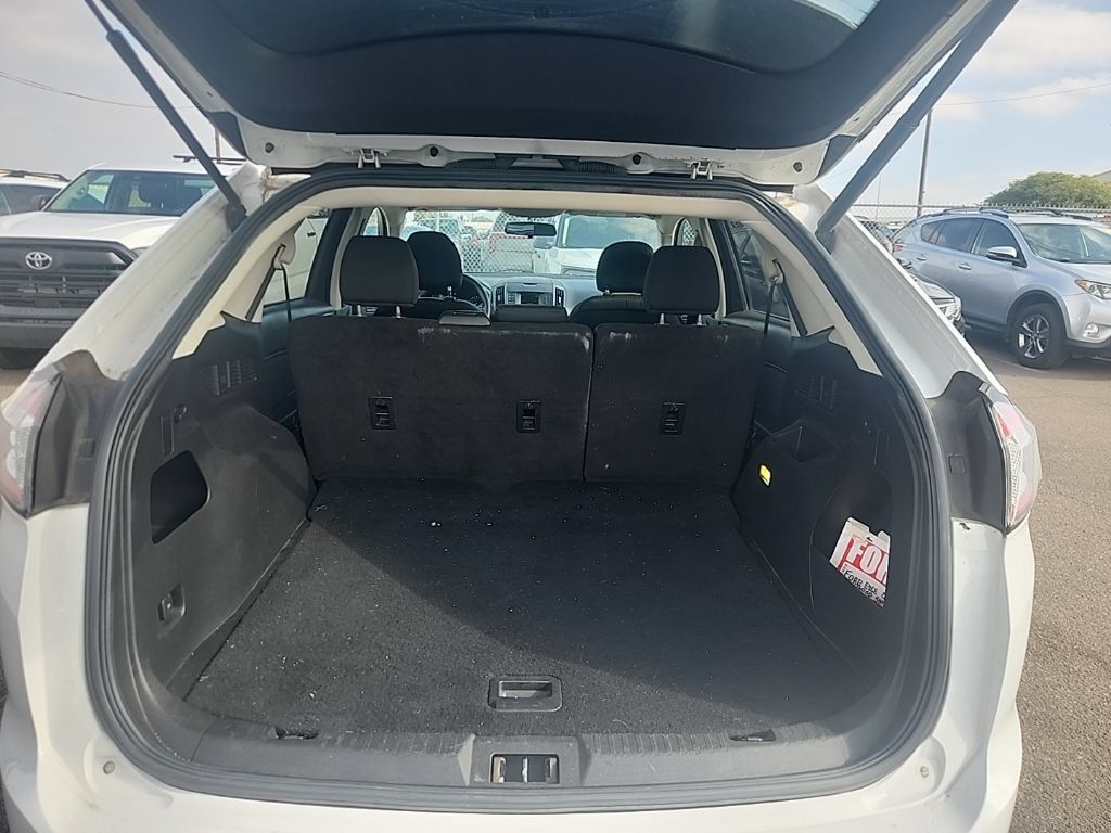 Used 2015 Ford Edge SE FWD image 18
